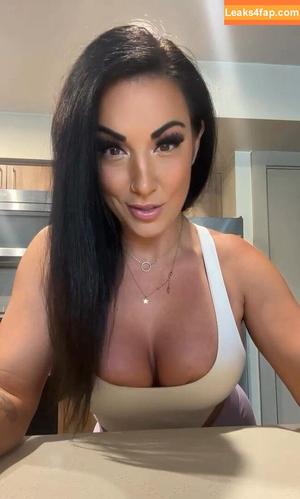 Courtney Tillia photo #0544