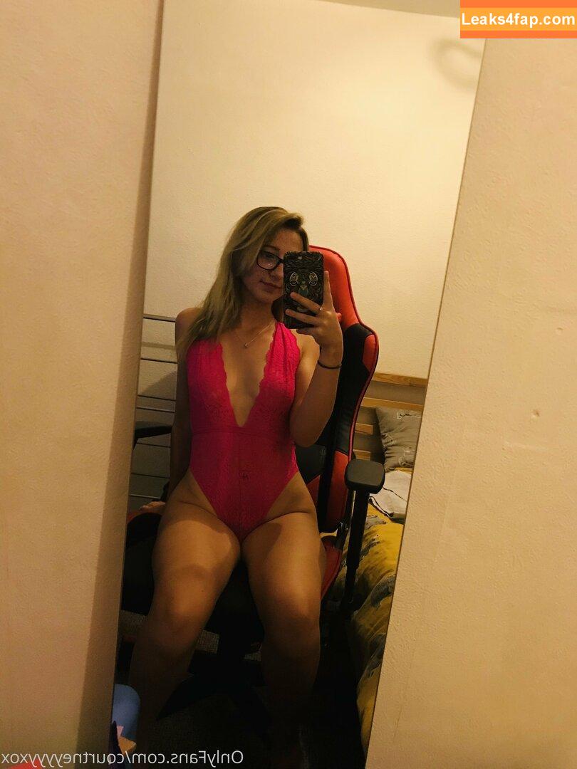 Courtneyyyyxox / Courtneyyyyxox1 / courtneyyyy_official leaked photo photo #0059
