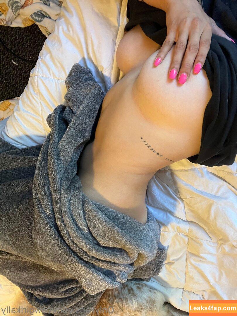 cowgirlkally /  leaked photo photo #0013