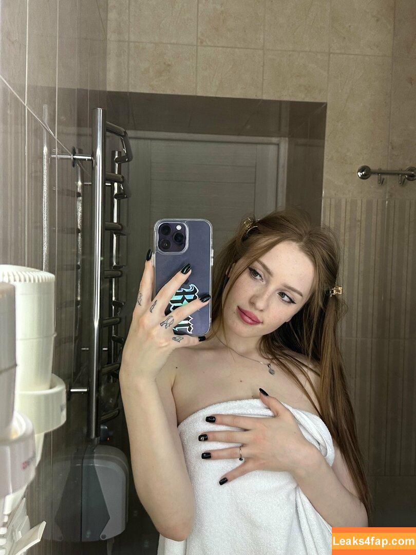 CoxiFoxy / darinytko / darkdary leaked photo photo #0057