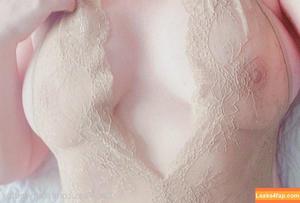 craftyredfox photo #0002