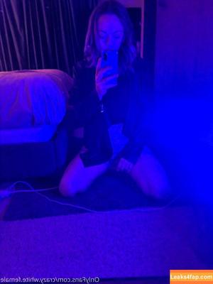 crazy.white.female photo #0003
