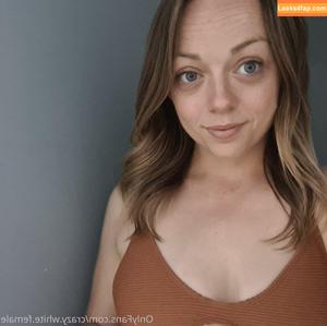 crazy.white.female photo #0011