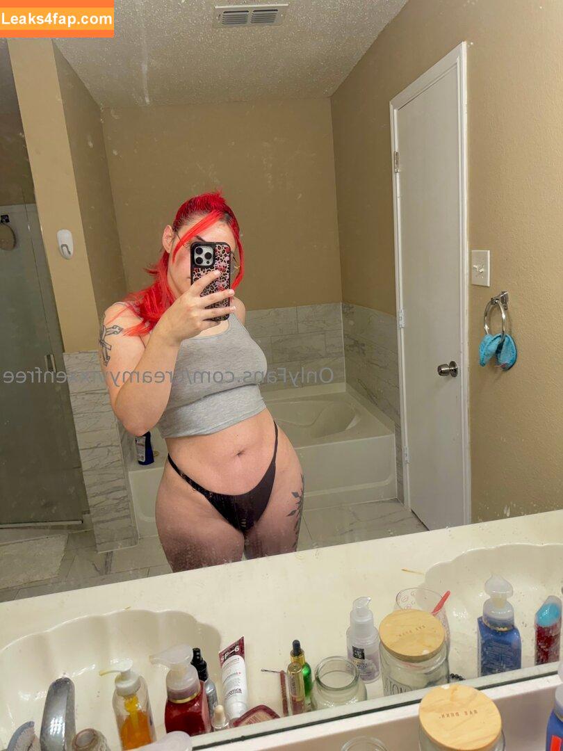 creamyvixxenfree / vanessavixxenn leaked photo photo #0013