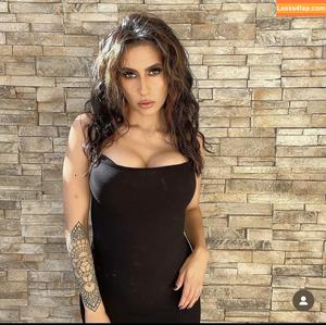 Cristina Vee Valenzuela photo #0021