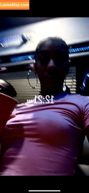 cristinaajen photo #0001