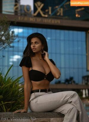 Cristy Ren photo #0208