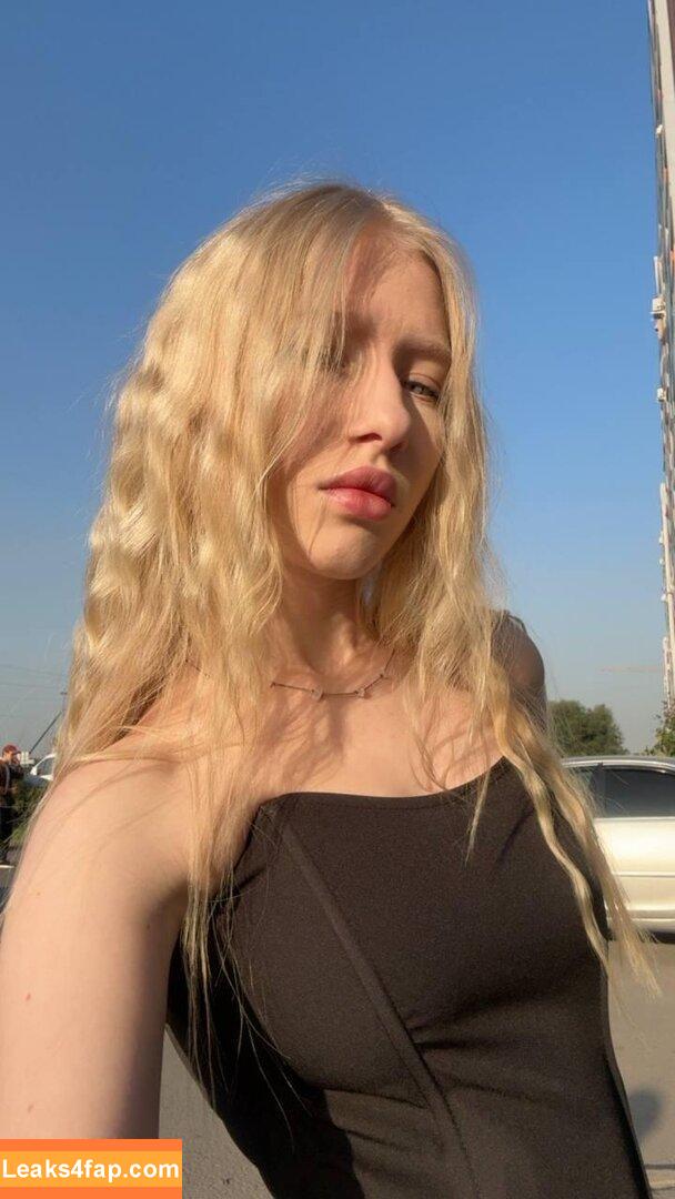 Crystalyss /  leaked photo photo #0005