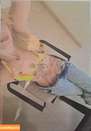 Cum Tributes photo #0125