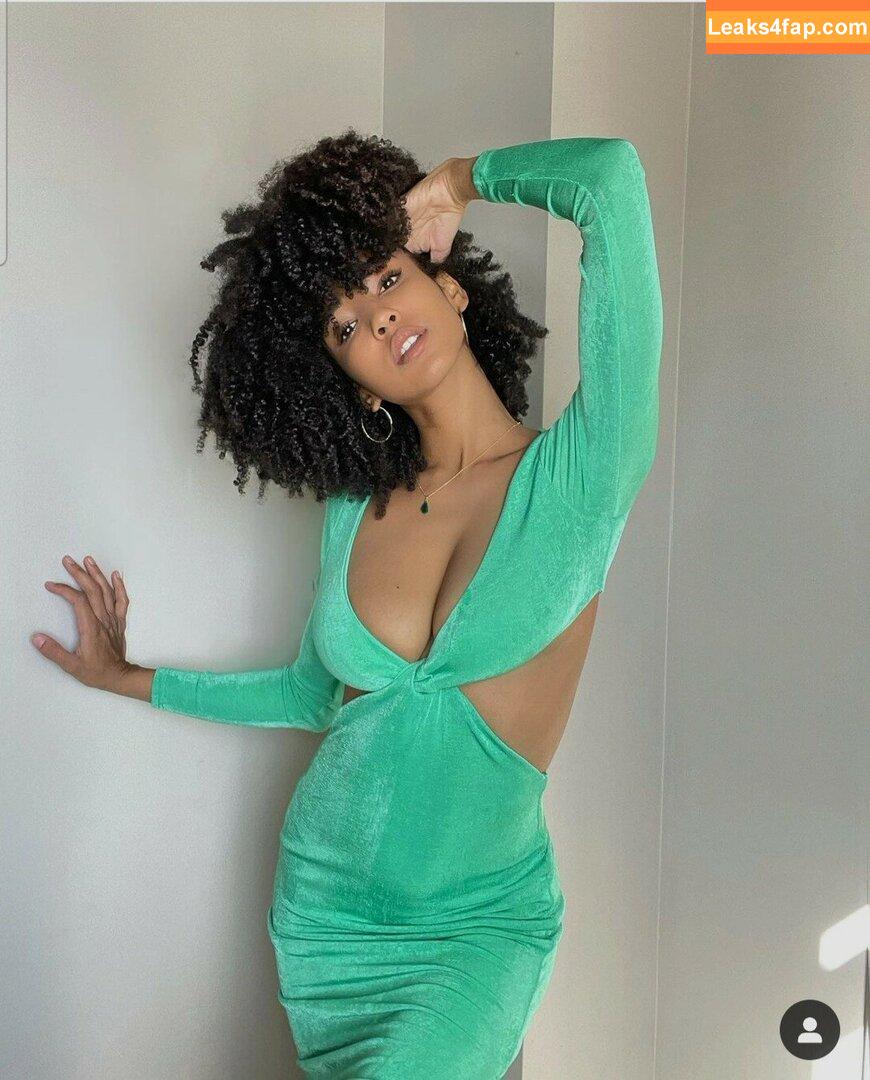 Curlswithv / fitmamainspires leaked photo photo #0005