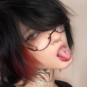 curly.mia photo #0026