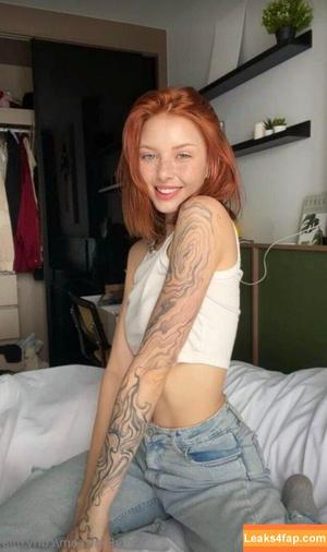 curly.mia photo #0052
