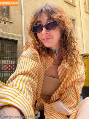 curlypolly photo #0033
