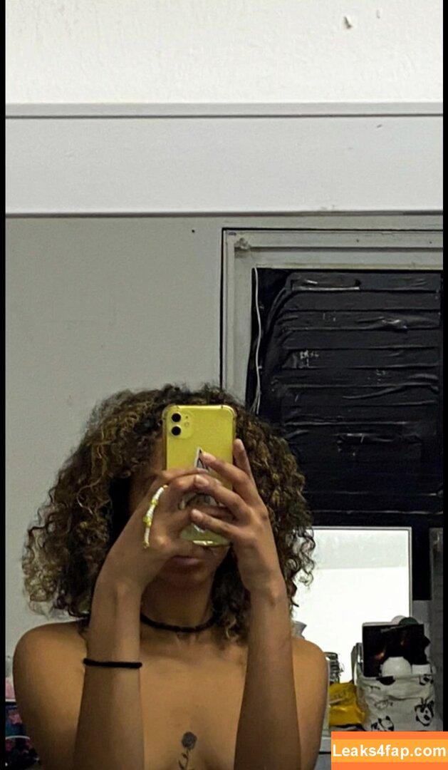 Curlysara / curly_sara / curlys69 leaked photo photo #0002