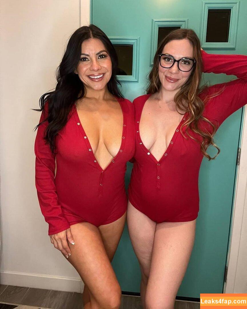 Curvy & Creamy Mia / https: / mamamiataylor / miasmilkers leaked photo photo #0025