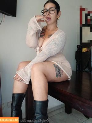 curvy-goddess photo #0012