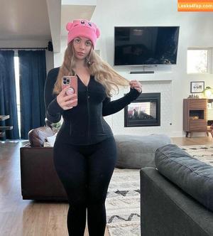 Curvy Goddesses фото #1024