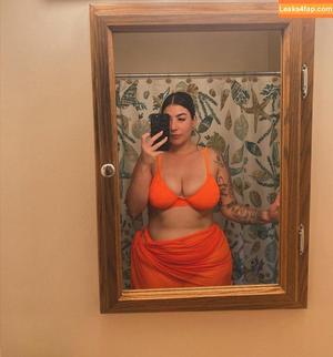 Curvy Goddesses photo #1876