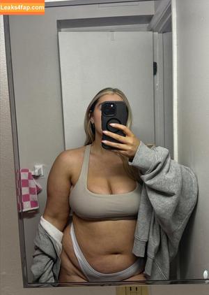 Curvy Goddesses photo #1893