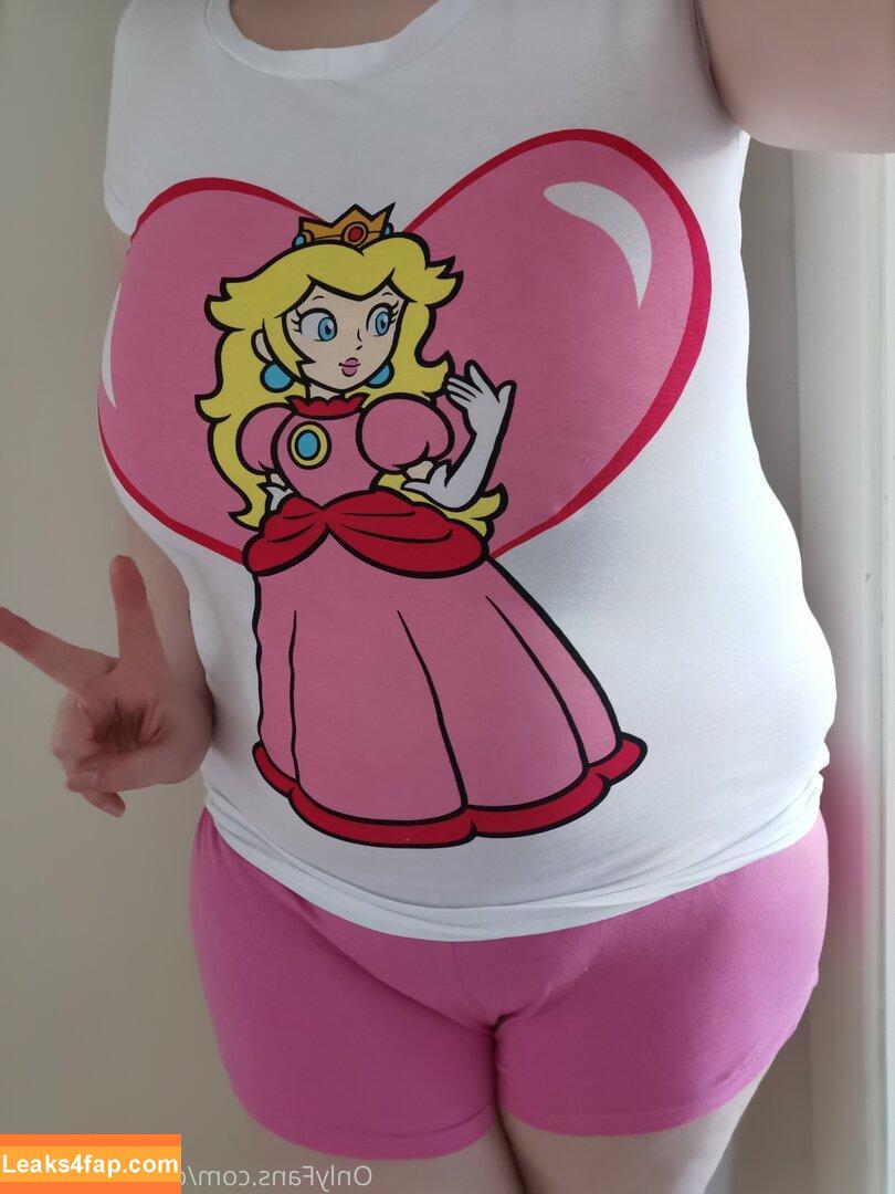 Curvyandnerdy / curvyandnerdybookblog leaked photo photo #0047