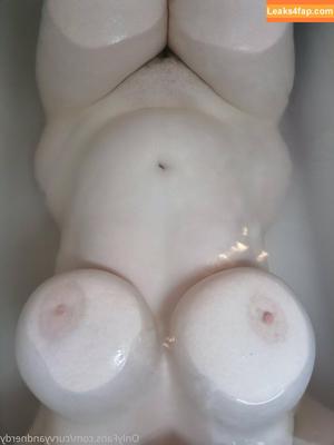 Curvyandnerdy photo #0013