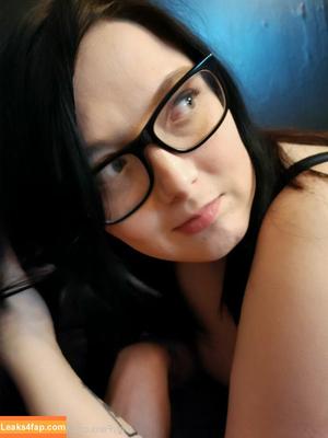 Curvyandnerdy photo #0103