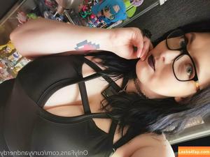 Curvyandnerdy photo #0136