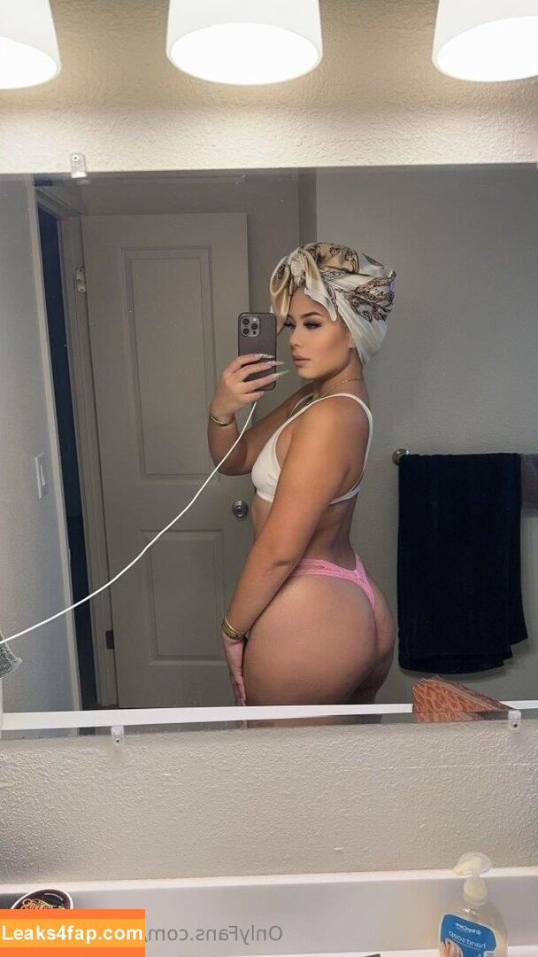 Curvybabyjay leaked photo photo #0009