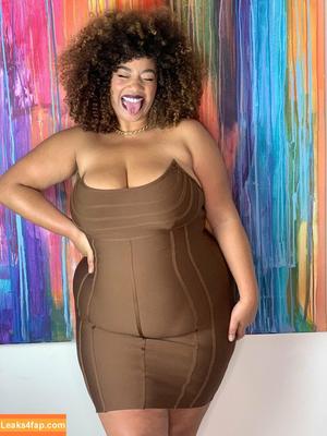 CurvyCampbell photo #0073