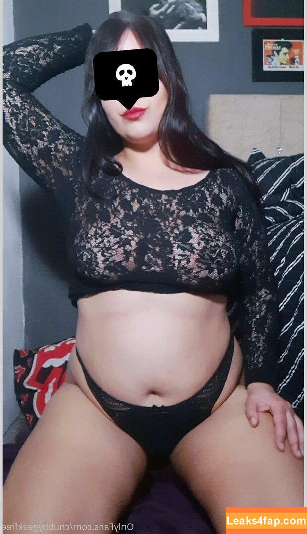 curvygeekfree / bycurvygeek leaked photo photo #0024