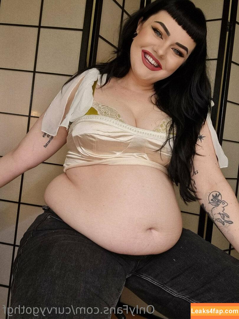 curvygothgf /  leaked photo photo #0015