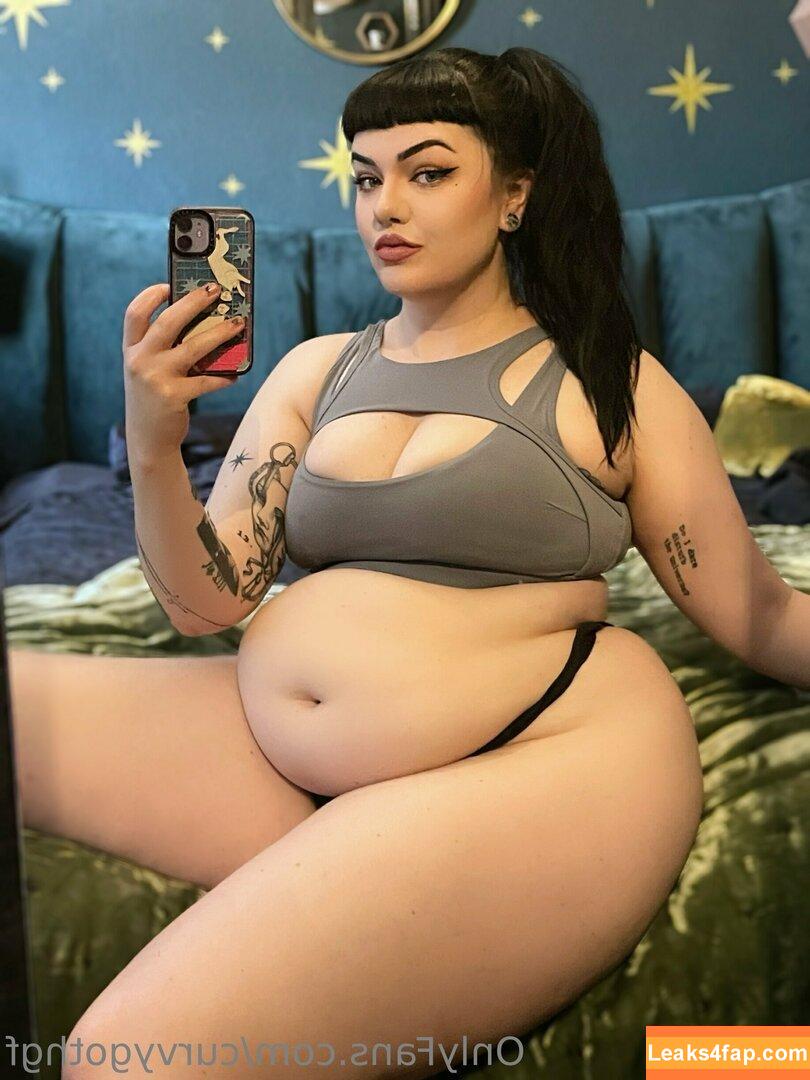 curvygothgf /  leaked photo photo #0035