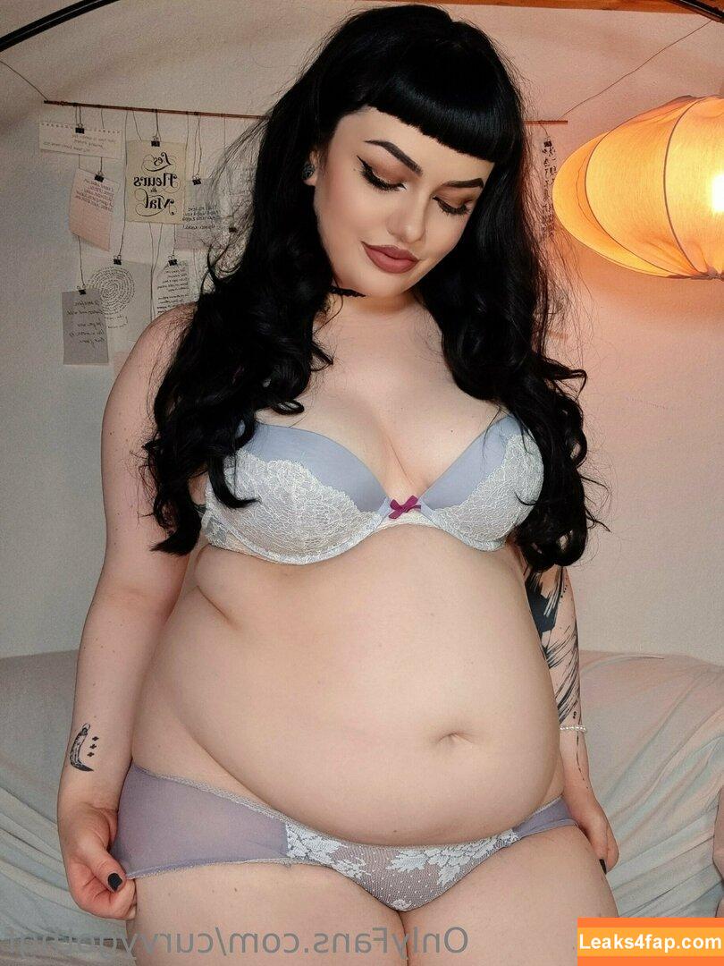 curvygothgf /  leaked photo photo #0039