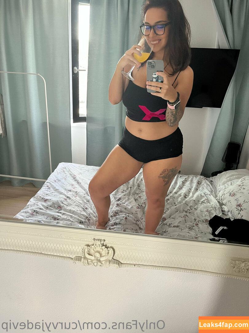 curvyjadevip /  leaked photo photo #0045