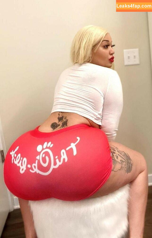 Curvyredbone / curvyred / therealshannon_m leaked photo photo #0006