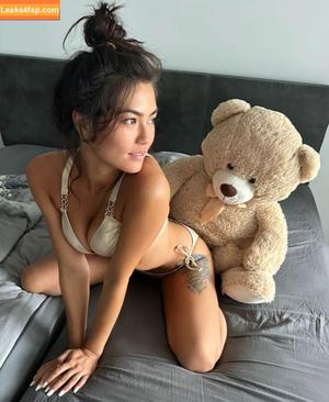 Cute Babysitter photo #0001