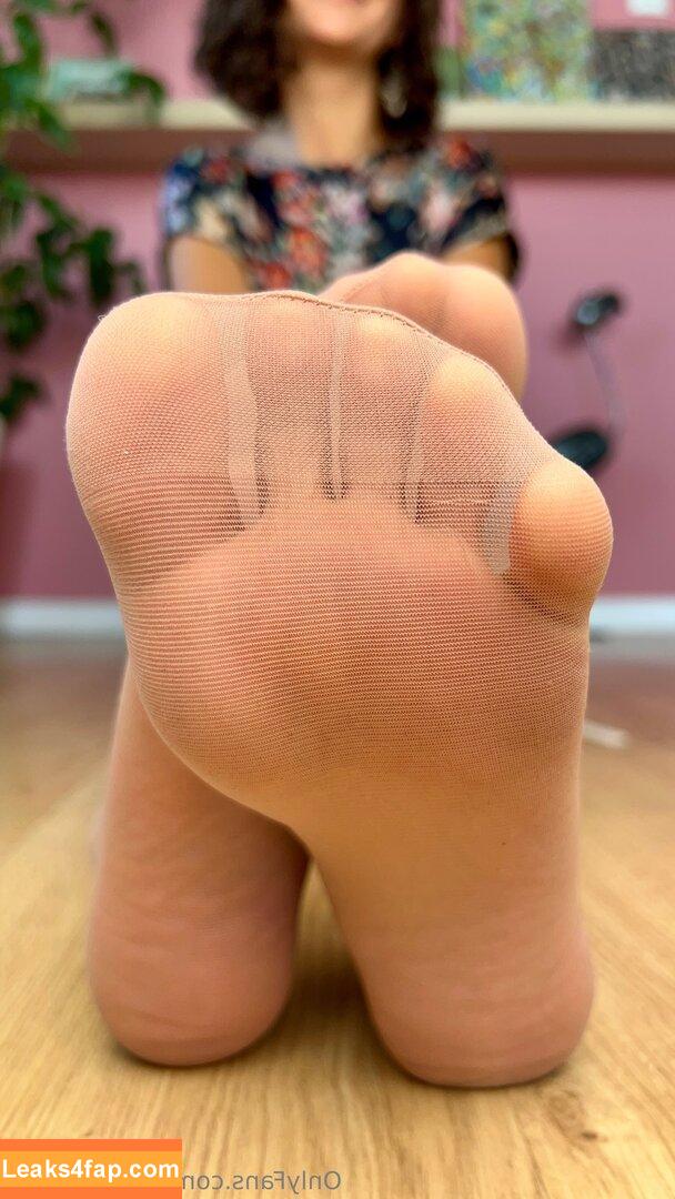 cute_lily_feet /  leaked photo photo #0005