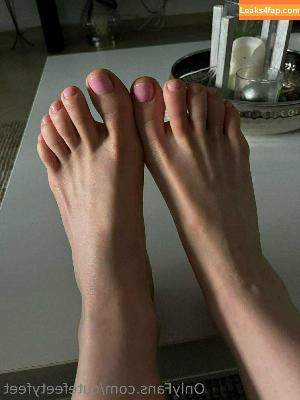 cutefeetyfeet photo #0008