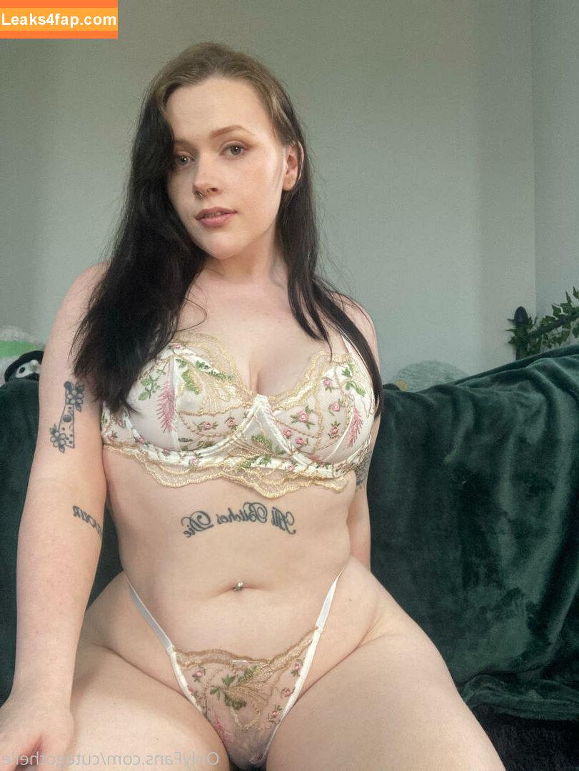cutegothelle / Elleliciousxxx / babygoth / emma1998 leaked photo photo #0040
