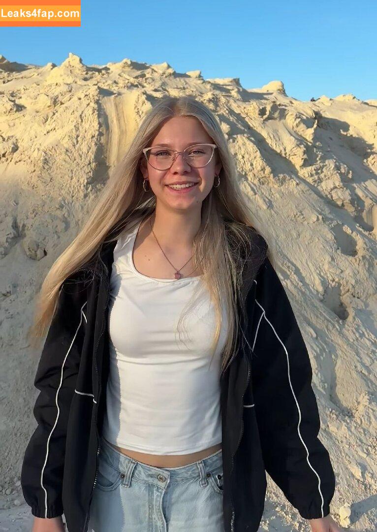 Cuteneomii /  leaked photo photo #0001