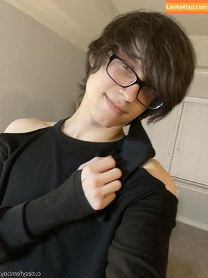 cutesyfemboy photo #0025