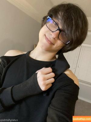 cutesyfemboy photo #0037