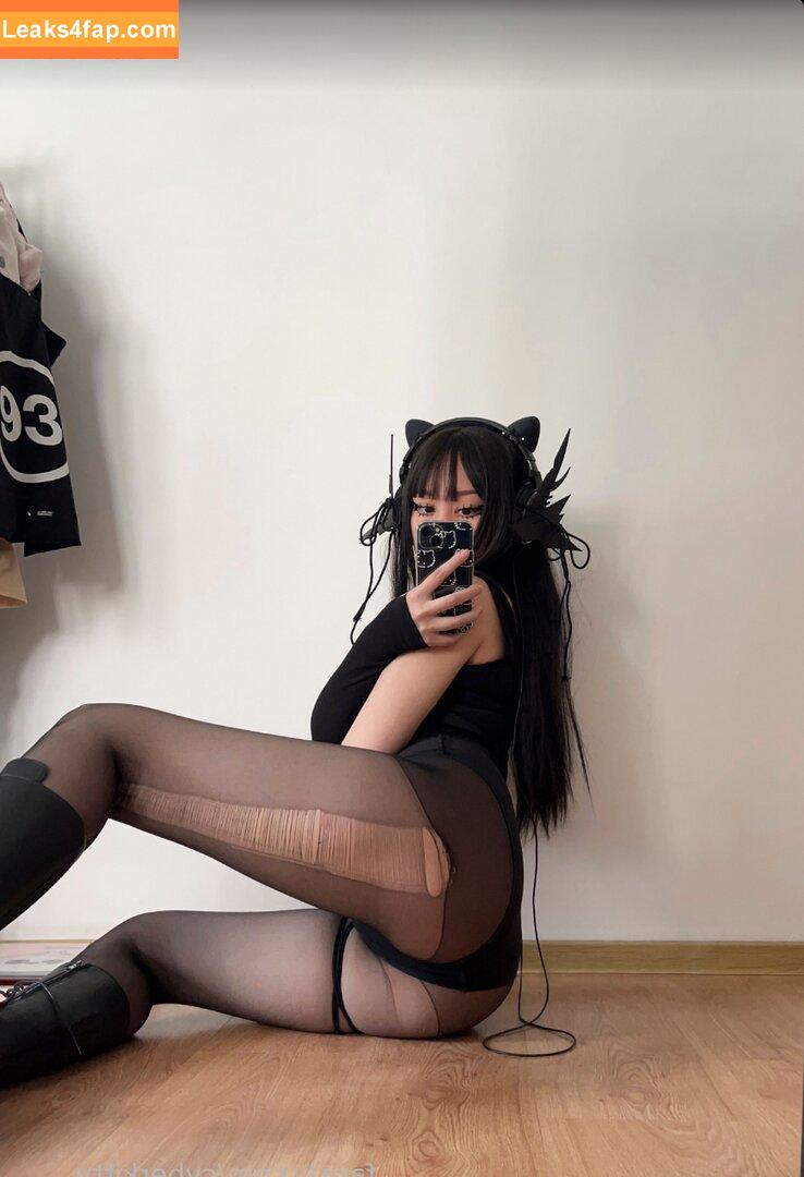 cyberkitty_____ / Cyberkitty / Dayana Yessembayeva слитое фото фото #0021