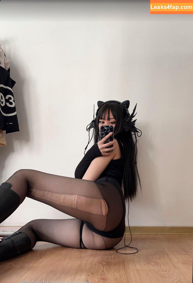 cyberkitty_____ / Cyberkitty / Dayana Yessembayeva слитое фото фото #0039