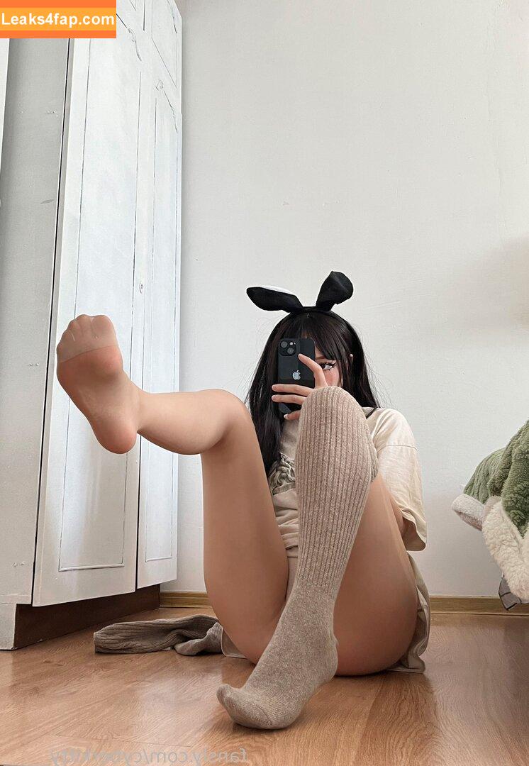 cyberkitty_____ / Cyberkitty / Dayana Yessembayeva слитое фото фото #0104