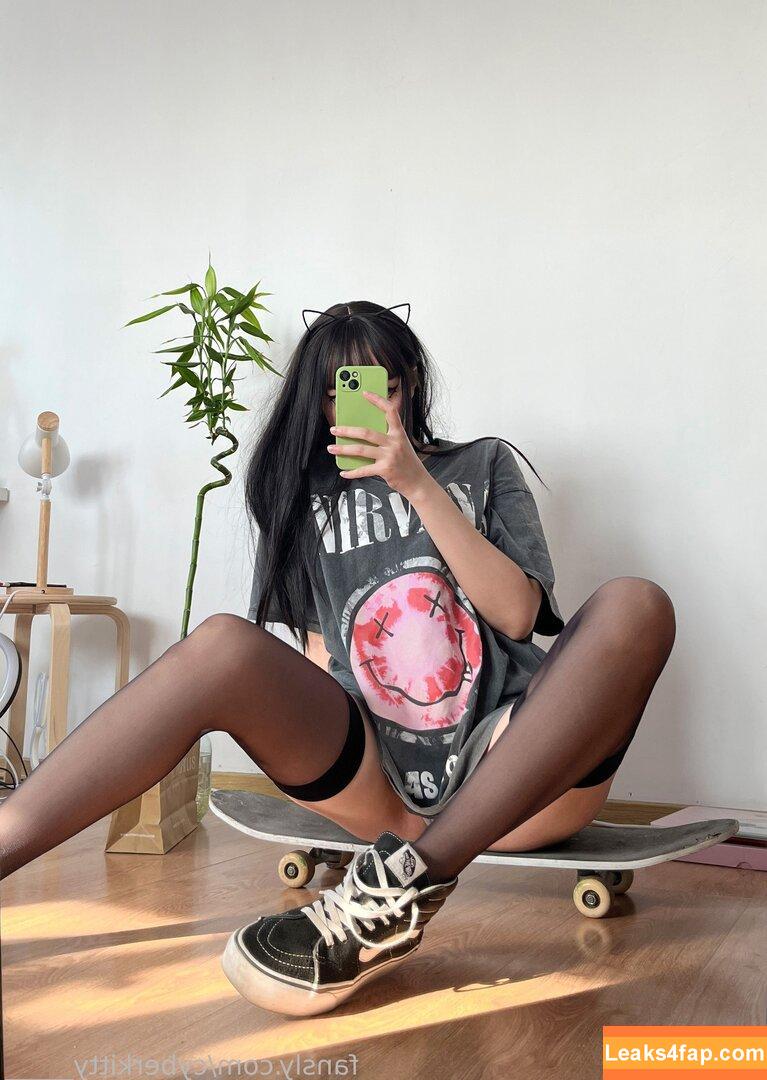 cyberkitty_____ / Cyberkitty / Dayana Yessembayeva слитое фото фото #0109