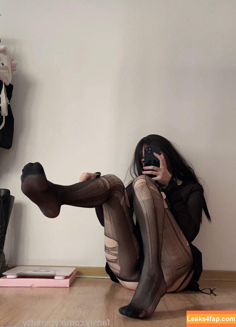 cyberkitty_____ / Cyberkitty / Dayana Yessembayeva слитое фото фото #0114