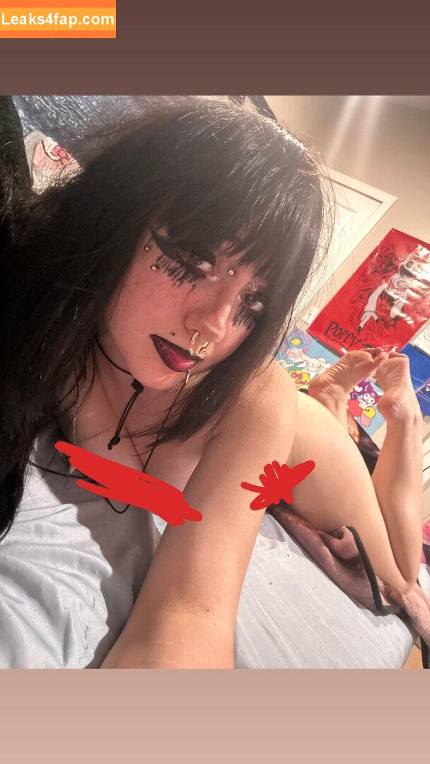 d3adbunniez free nudes