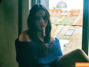 Dafne Kee photo #0008