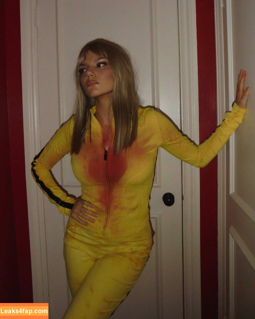 Dafne Keen / dafnekeen / lauradafne93 leaked photo photo #0147